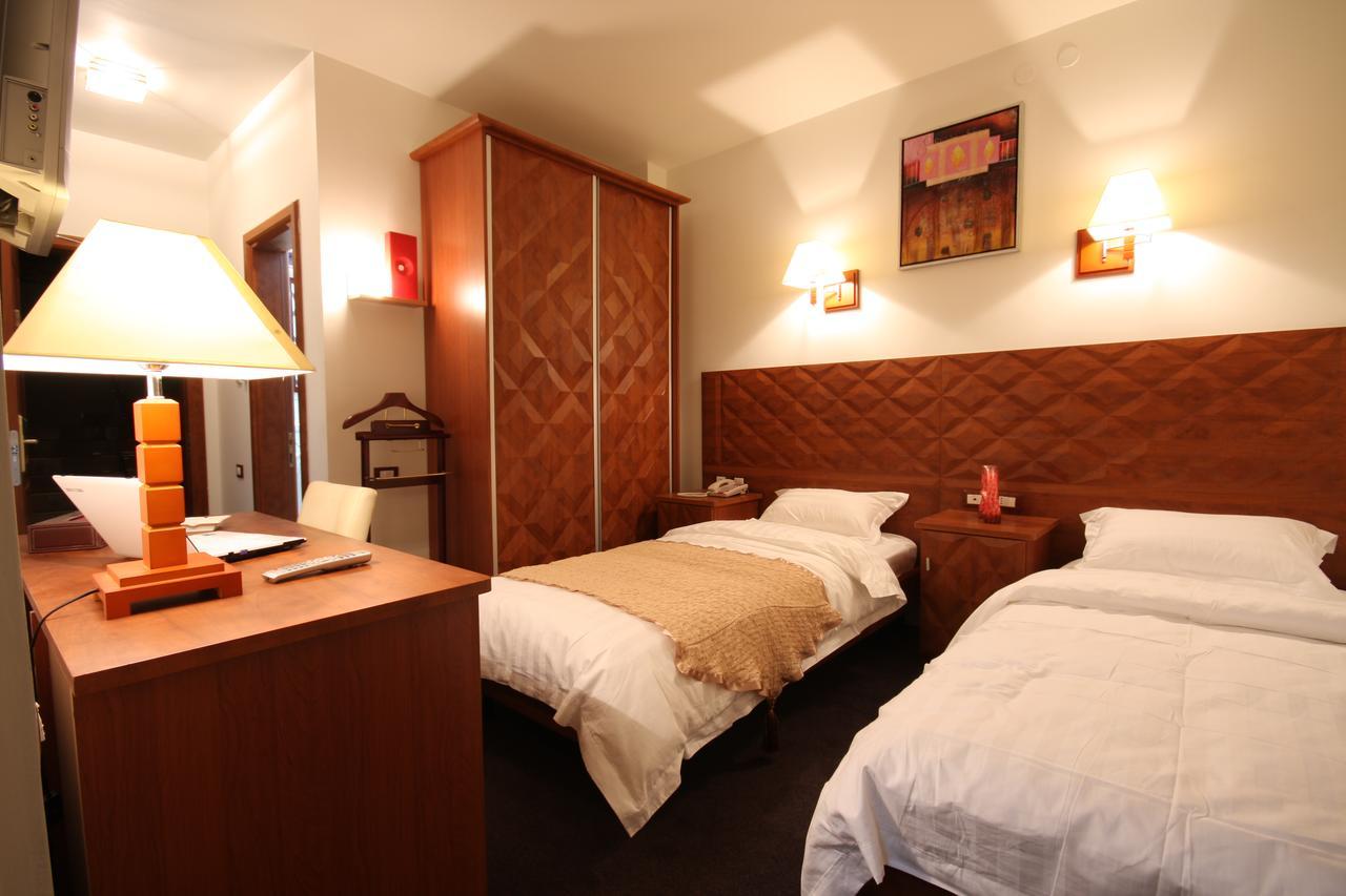 Plasma Hotel Tripoli Exteriér fotografie