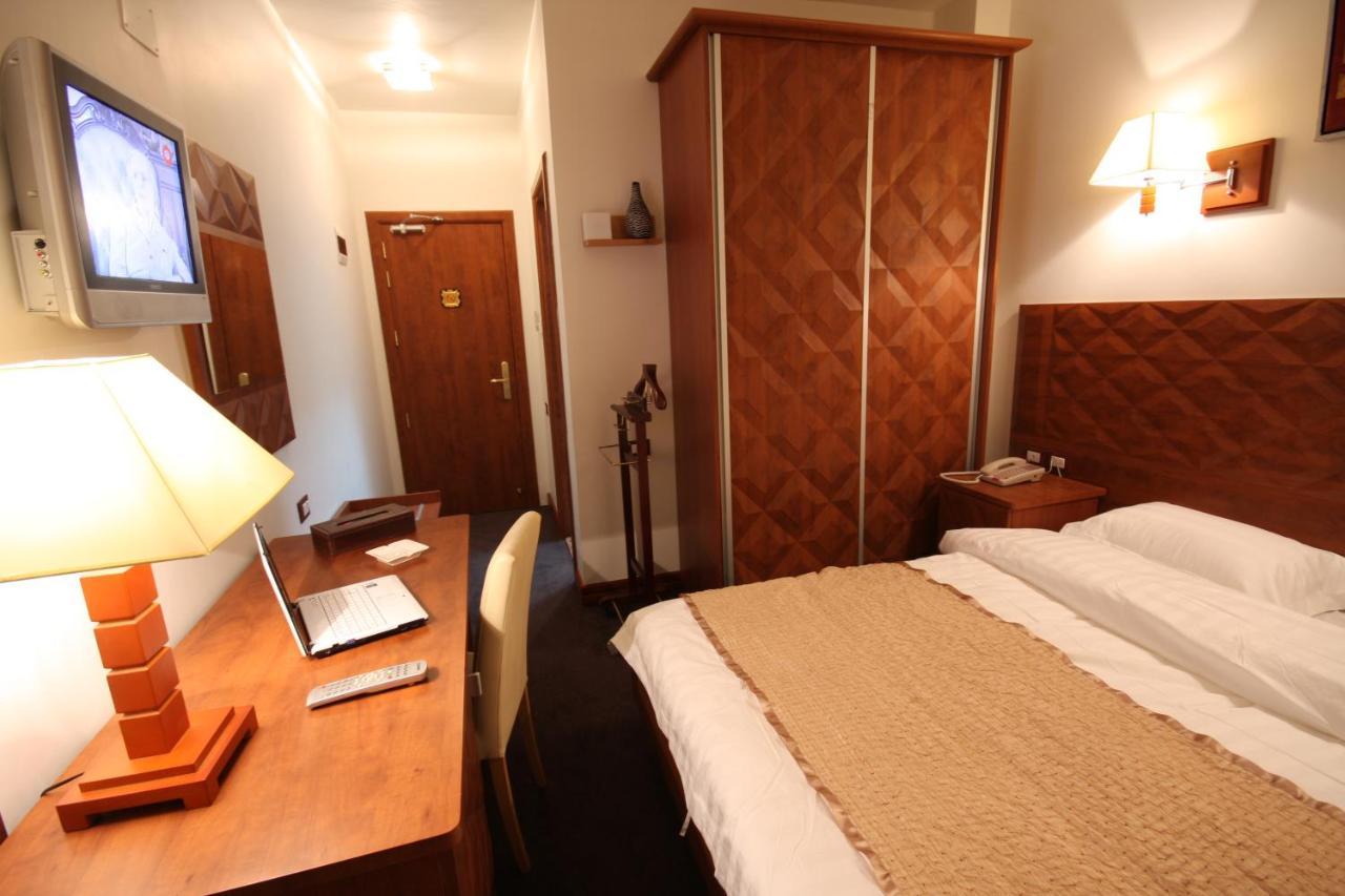 Plasma Hotel Tripoli Exteriér fotografie